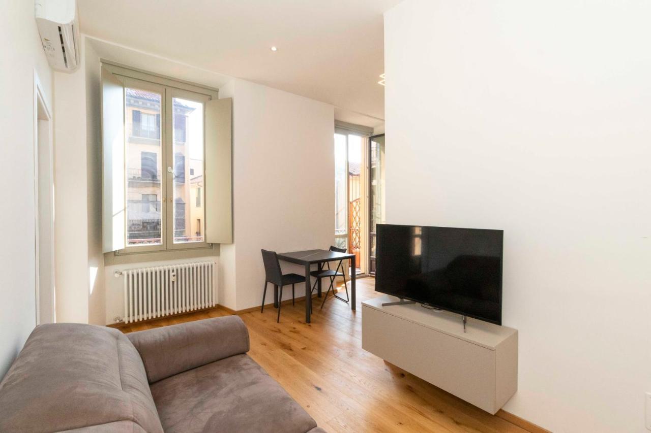 Apartment Corso Vittorio & Porta Nuova Modern Flat *