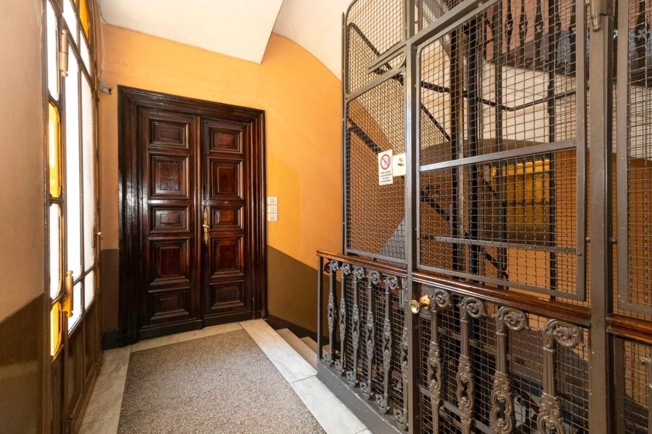 Apartment Corso Vittorio & Porta Nuova Modern Flat *