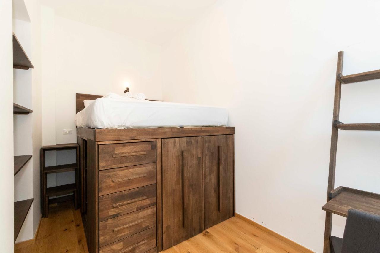 Corso Vittorio & Porta Nuova Modern Flat Apartment